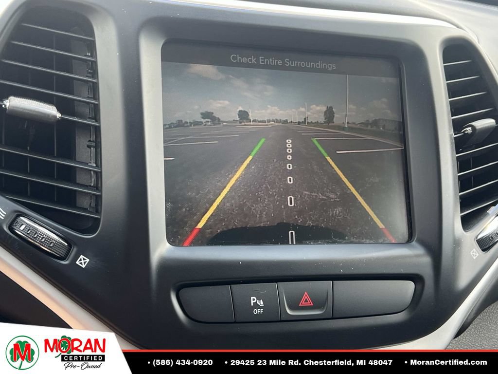 Used 2016 Jeep Cherokee Overland AWD/4WD image 21