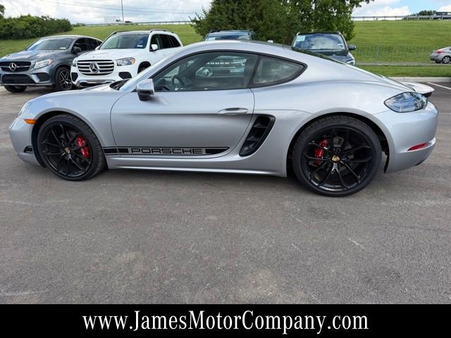 Used 2024 Porsche 718 Cayman w/ Premium Package RWD image 2