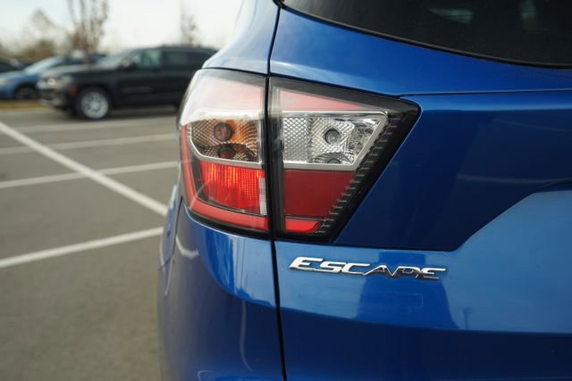 Used 2017 Ford Escape SE w/ SE Cold Weather Package image 39