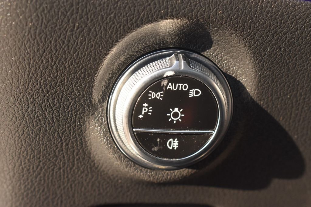 Used 2022 Mercedes-Benz C 300 4MATIC Sedan image 26