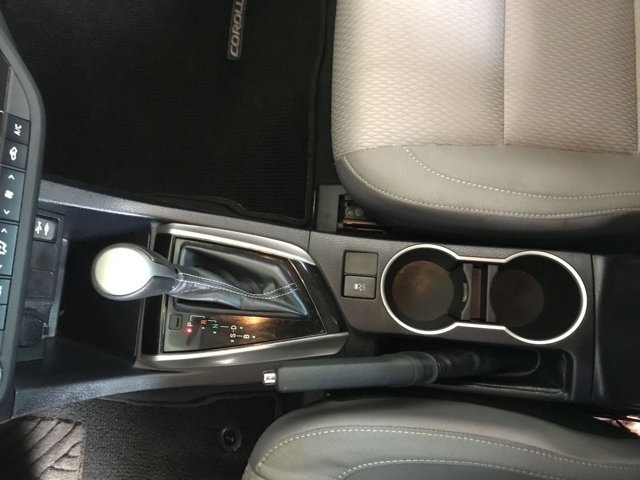 Used 2014 Toyota Corolla LE FWD image 18