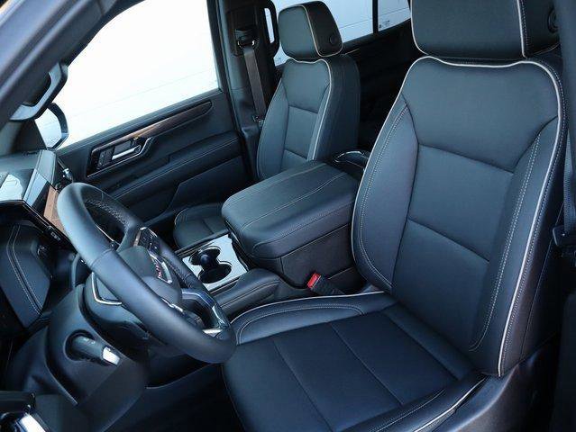 New 2025 GMC Yukon Elevation image 27
