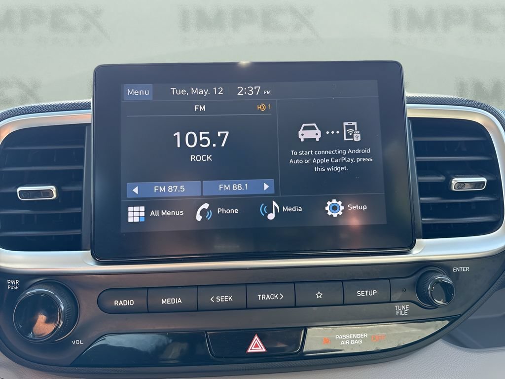 Used 2025 Hyundai Venue SEL FWD image 17