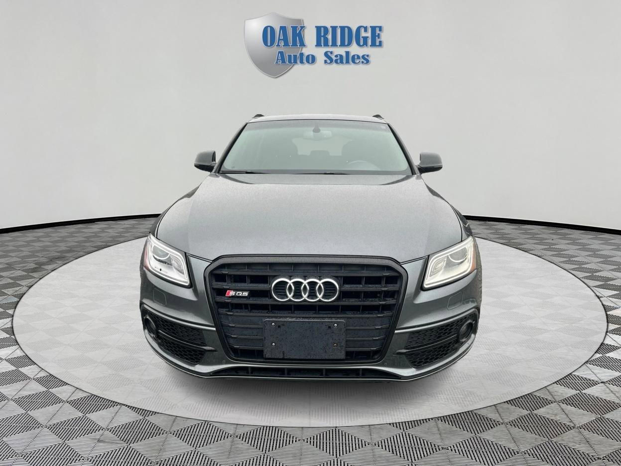 Used 2017 Audi SQ5 Premium Plus w/ Technology Package AWD/4WD image 2