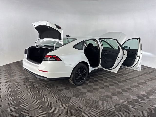 Certified 2025 Honda Accord SE image 19