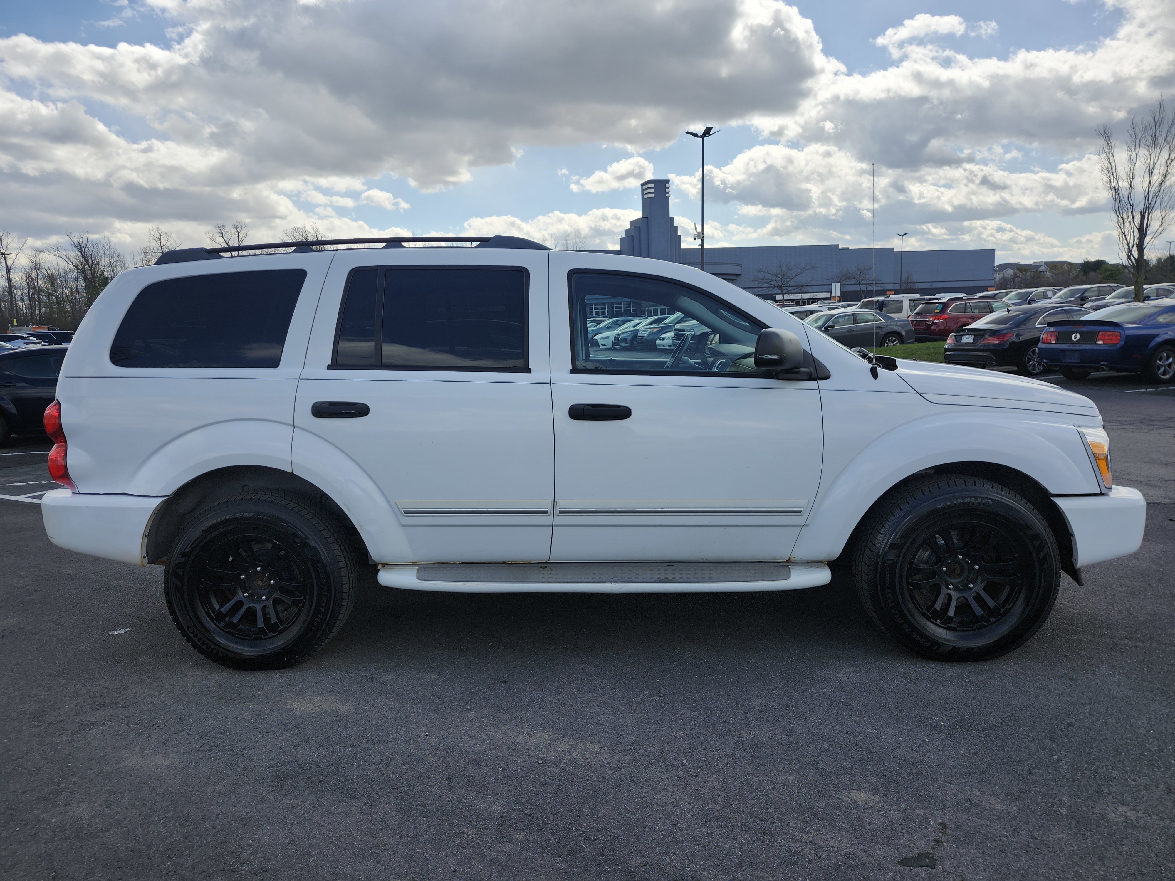 Used 2004 Dodge Durango Limited image 18