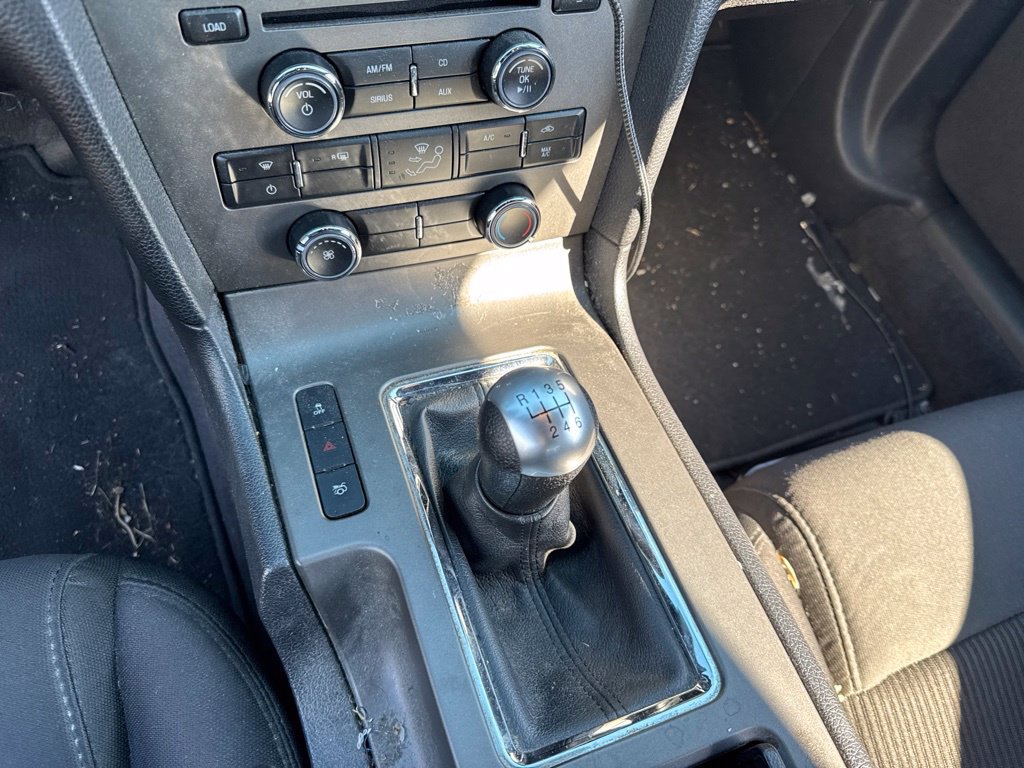 Used 2012 Ford Mustang Coupe RWD image 5