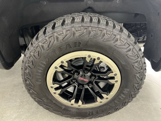 Certified 2026 GMC Sierra 1500 AT4X w/ LPO, Utility Wall Package AWD/4WD image 34