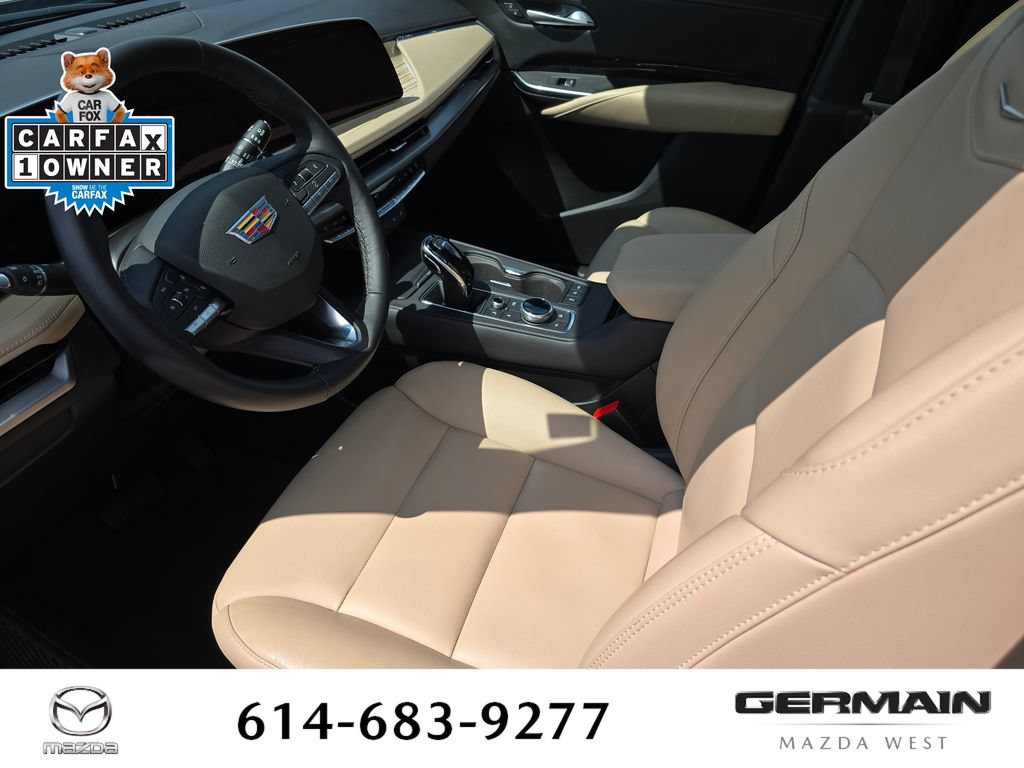 Used 2025 Cadillac XT4 Premium Luxury w/ Cold Weather Package AWD/4WD image 19