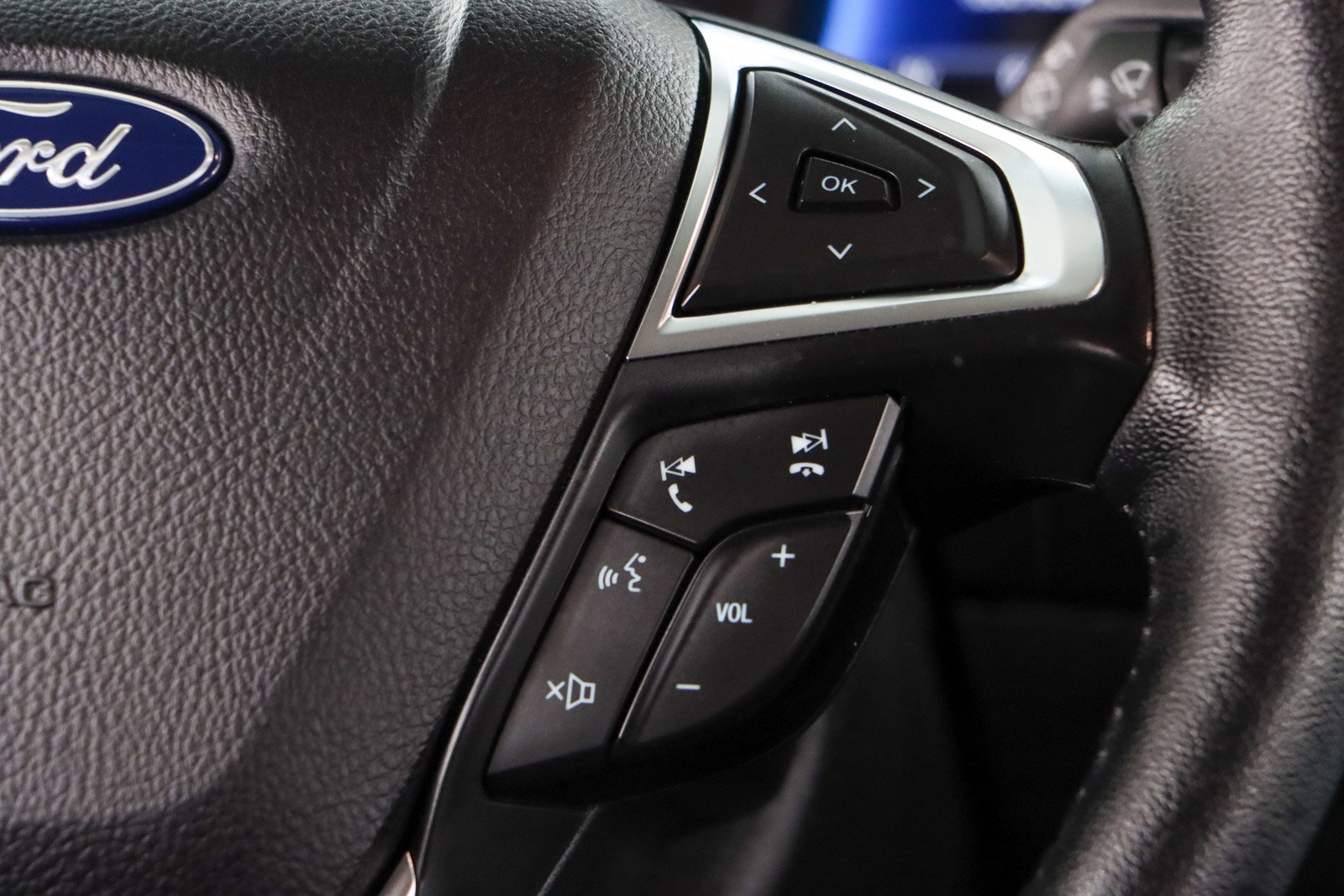 Used 2024 Ford Edge SEL w/ Convenience Package AWD/4WD image 14