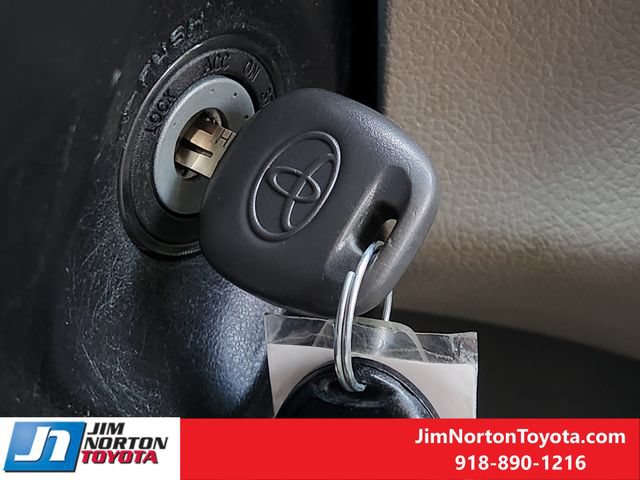 Used 2017 Toyota Sienna LE FWD image 21