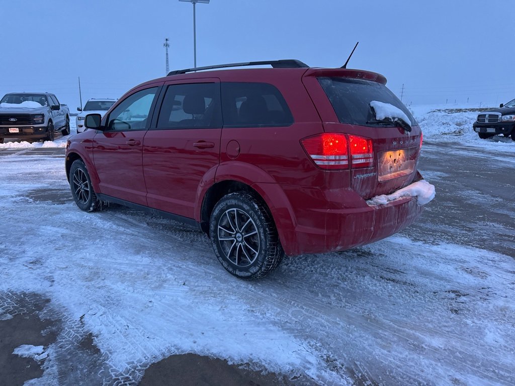 Used 2018 Dodge Journey SE w/ Blacktop Package image 3