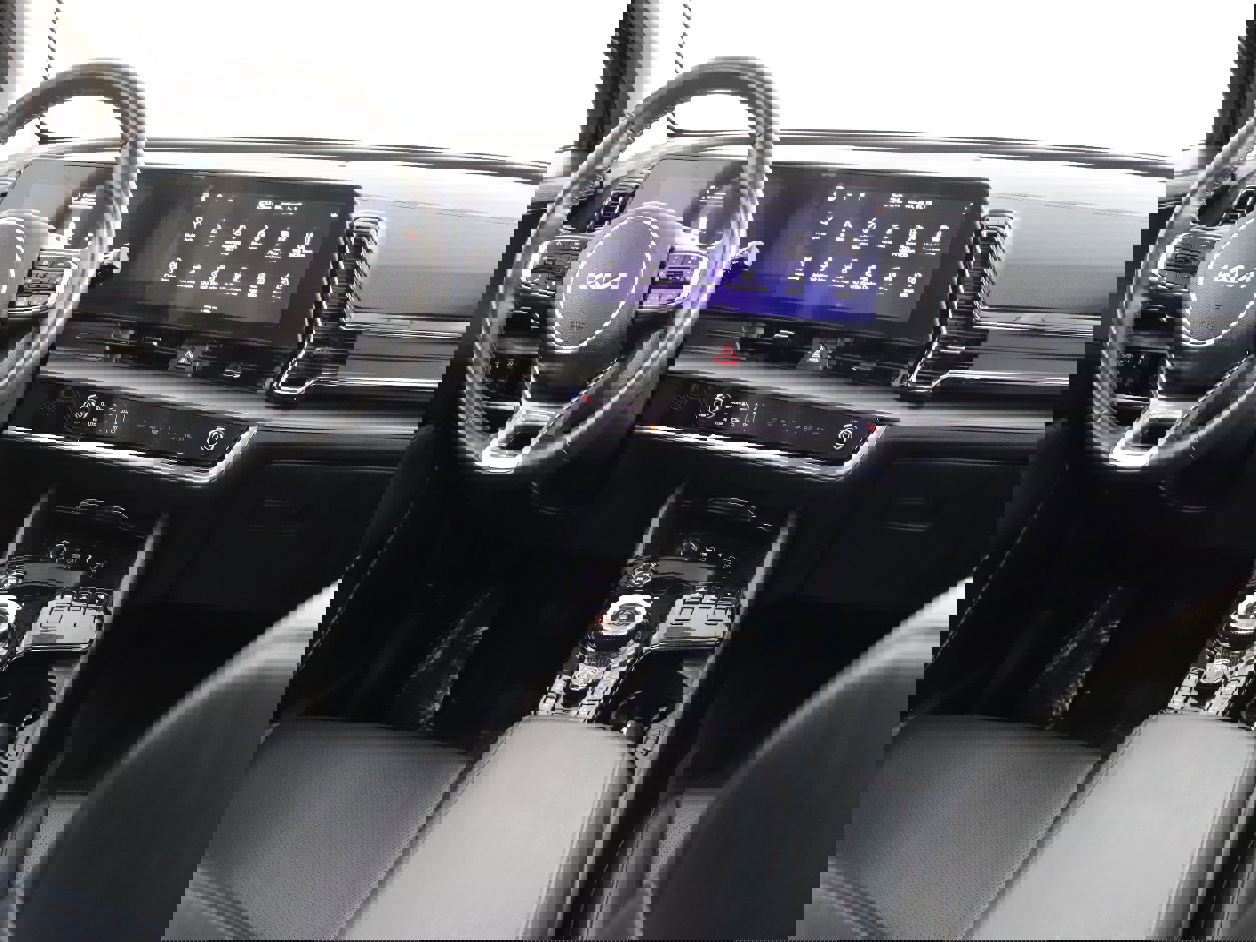 Used 2023 Kia Sportage EX w/ EX Premium Package image 2