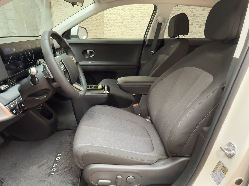 New 2026 Hyundai Ioniq 5 SE image 16