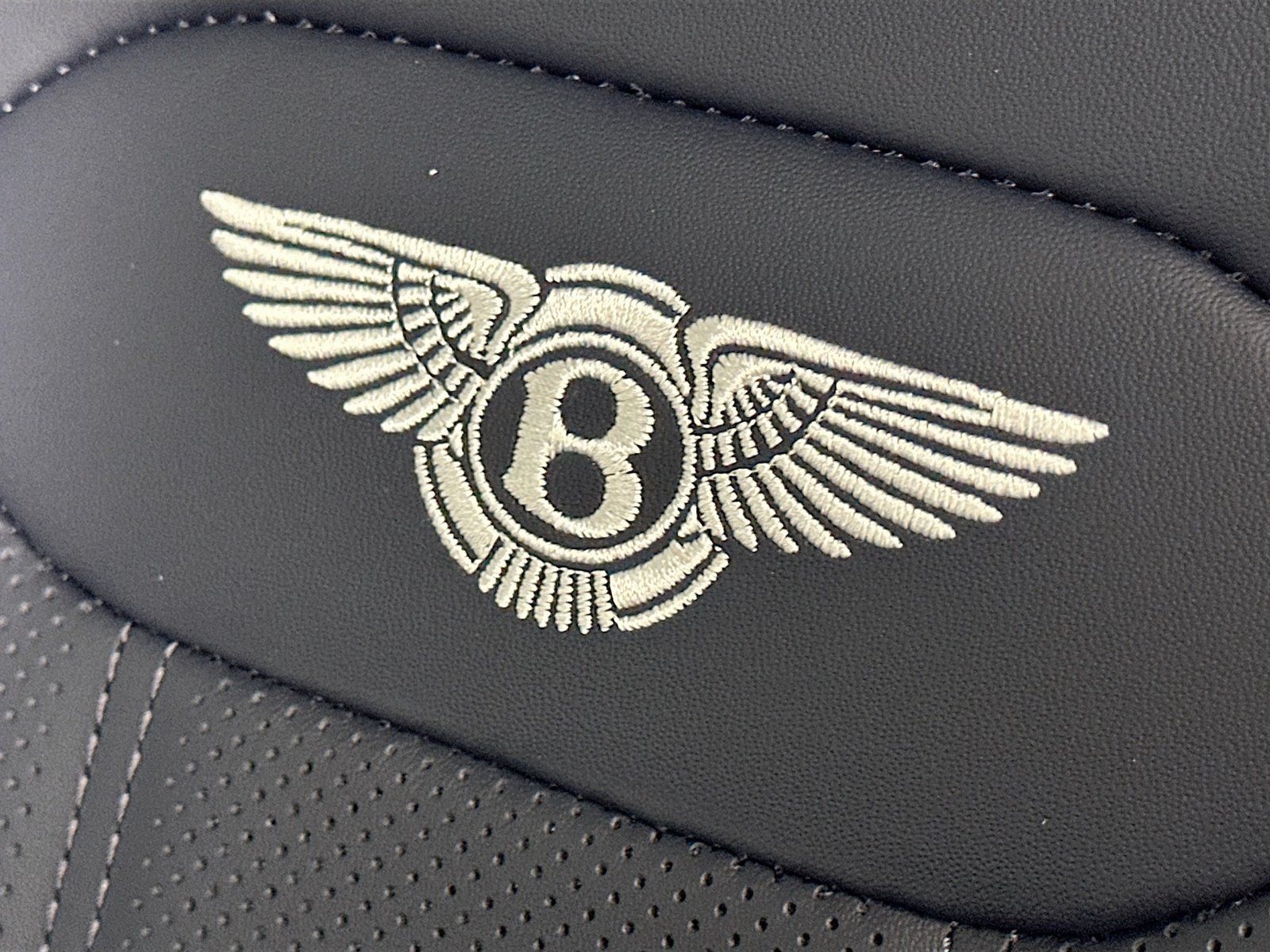 New 2026 Bentley Bentayga Extended Wheelbase AWD/4WD image 67