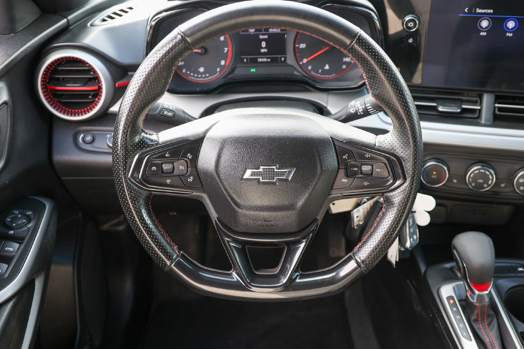 Used 2024 Chevrolet Trax RS w/ Driver Confidence Package FWD image 6