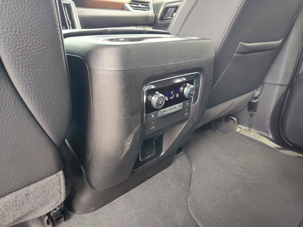 Used 2025 GMC Yukon Denali AWD/4WD image 15