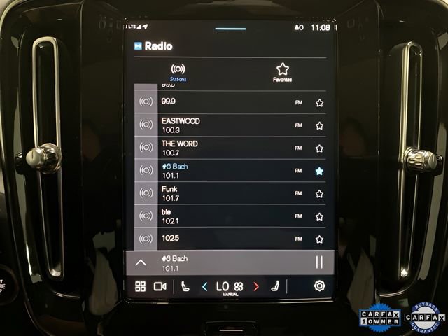 Used 2025 Volvo XC40 B5 Plus image 41