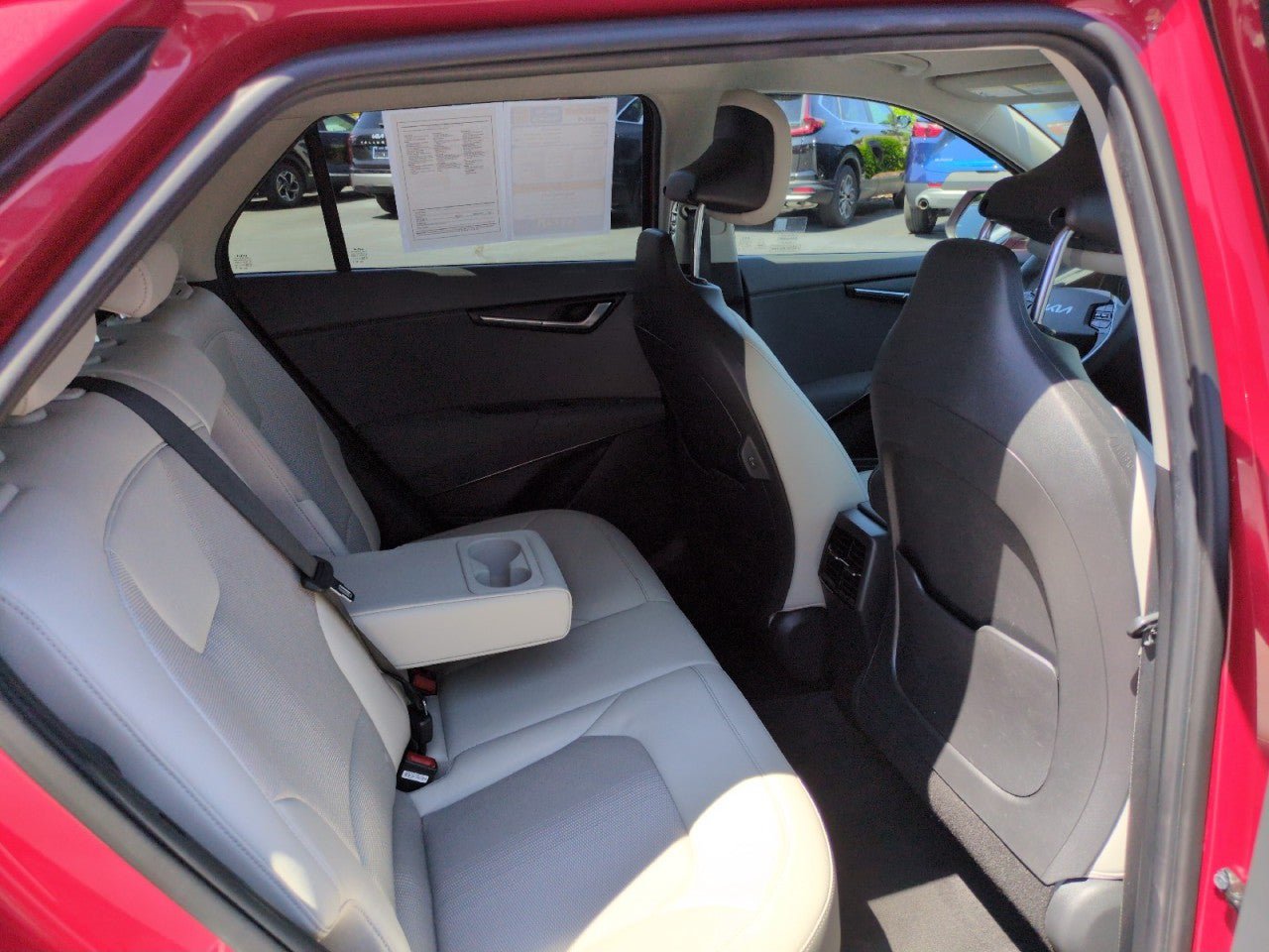 Used 2023 Kia Niro EX FWD image 28