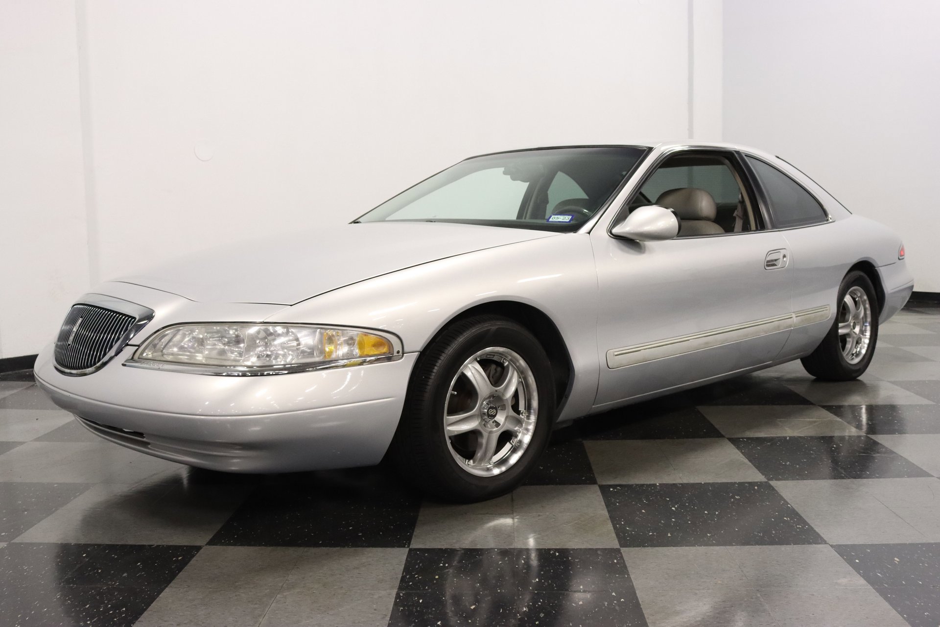 Used 1998 Lincoln Mark VIII image 5