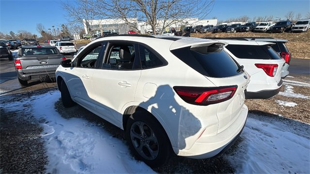 Used 2024 Ford Escape ST-Line image 4
