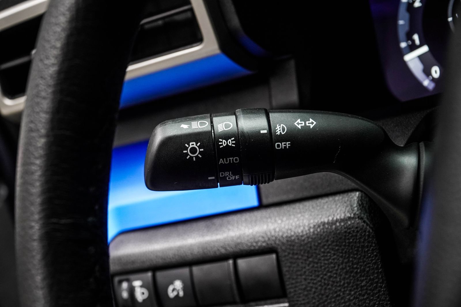 Used 2025 Toyota Tacoma TRD Sport AWD/4WD image 28