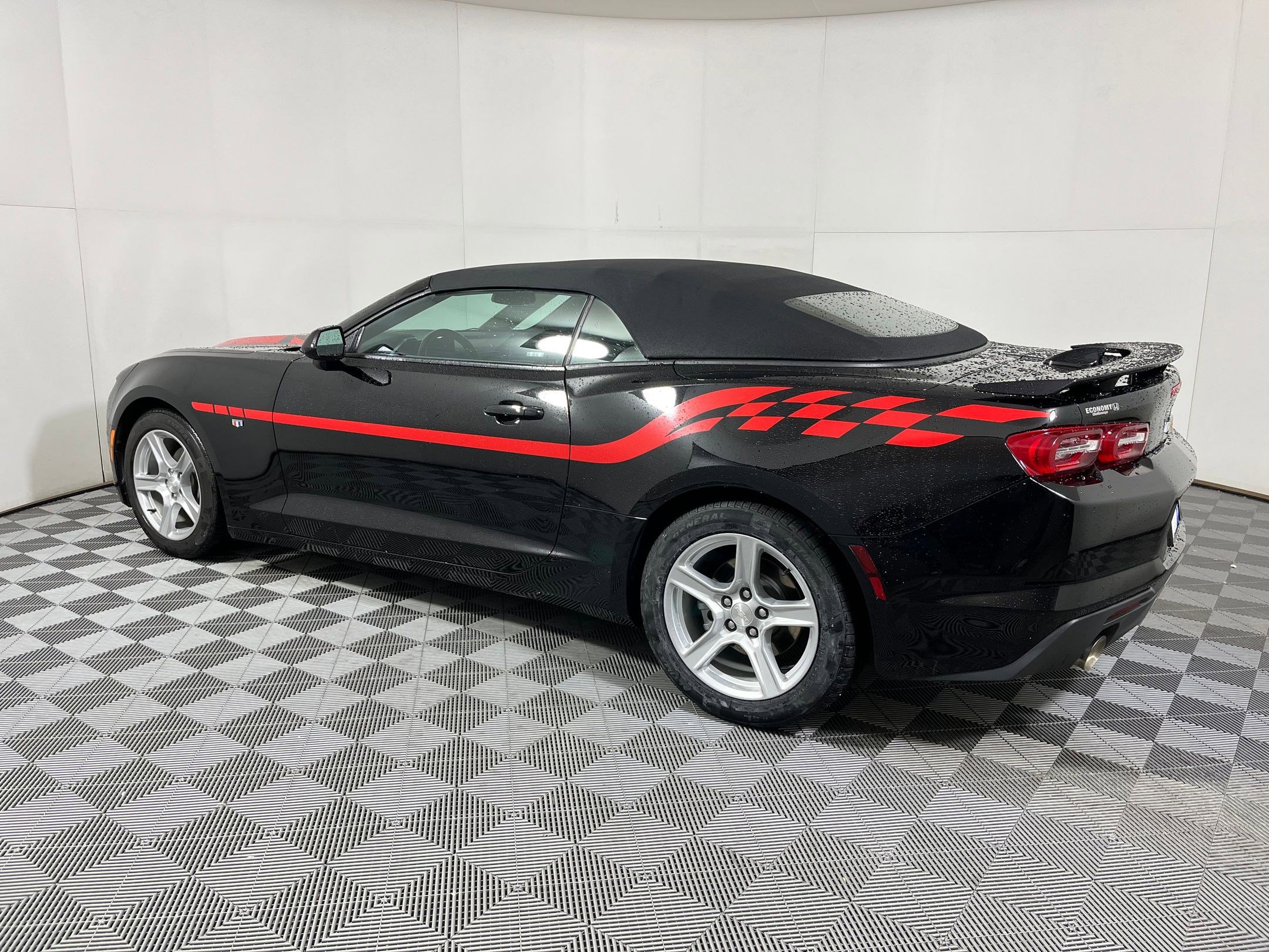 Used 2023 Chevrolet Camaro LT image 2