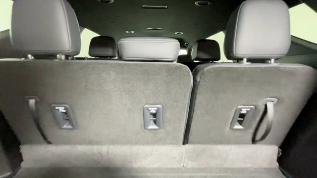 Used 2024 Chevrolet Traverse LS FWD image 13