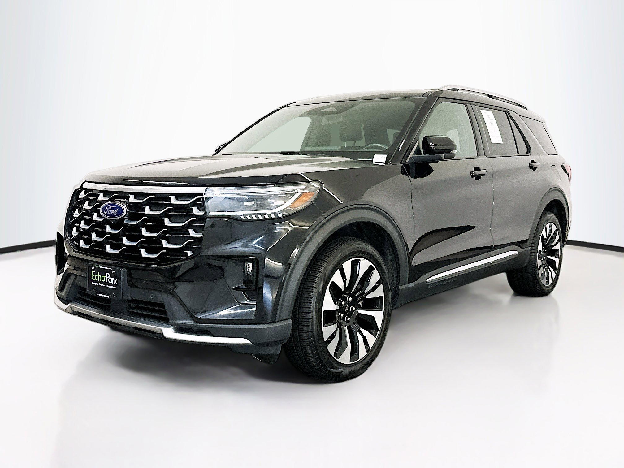 Used 2025 Ford Explorer Platinum w/ LUX Leather Package image 3