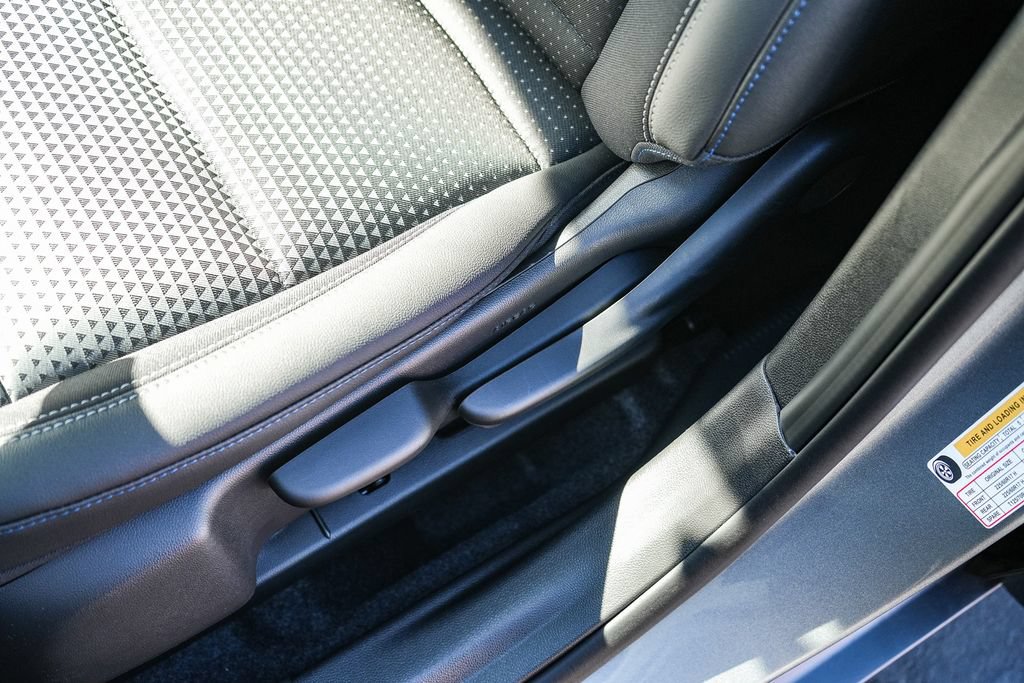 New 2026 Chevrolet Trax LT w/ Sunroof Package FWD image 21
