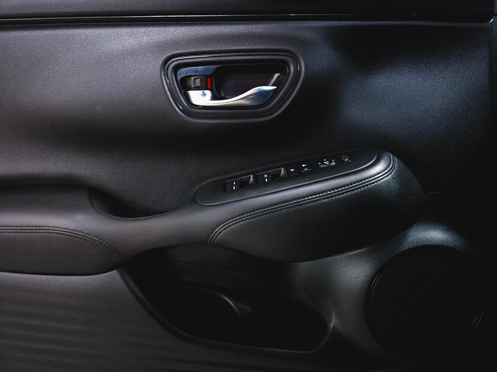 Used 2024 Honda HR-V LX image 15