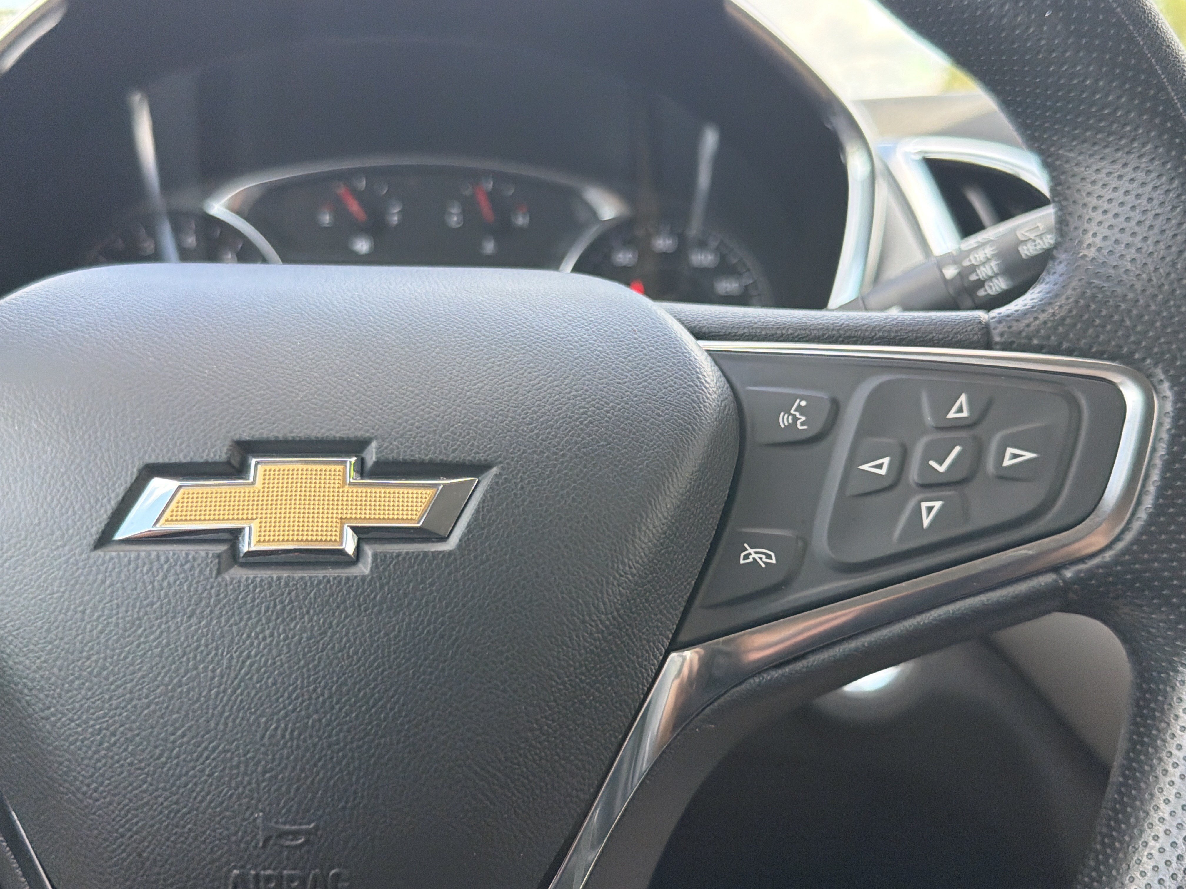 Used 2024 Chevrolet Equinox LS w/ LS Convenience Package FWD image 11