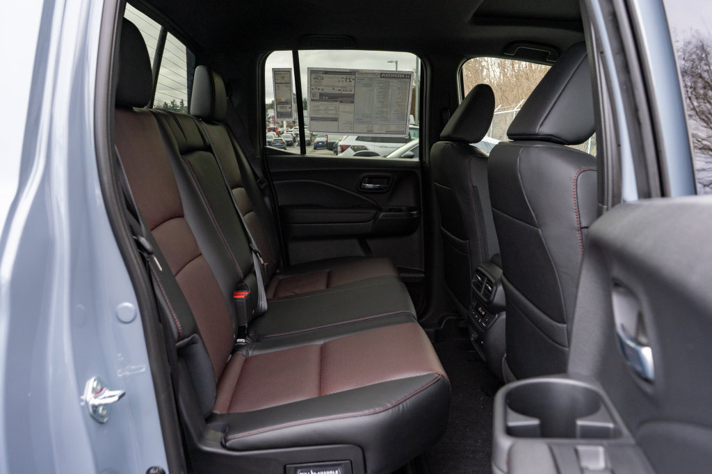 New 2026 Honda Ridgeline Black Edition image 14