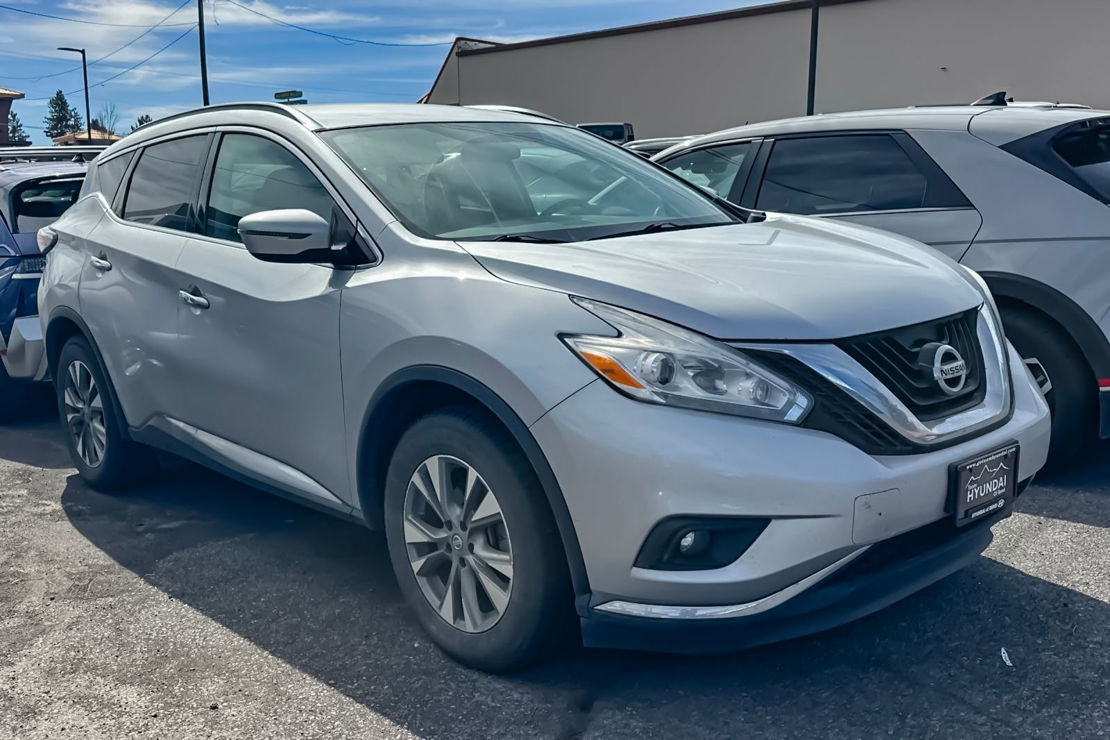 Used 2017 Nissan Murano SV image 2