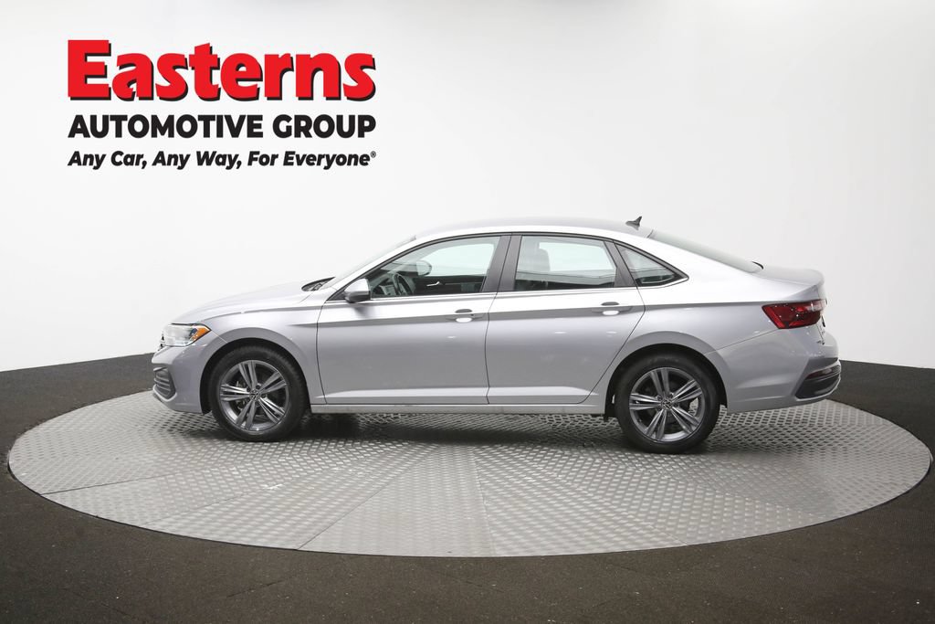 Used 2024 Volkswagen Jetta SE FWD image 59