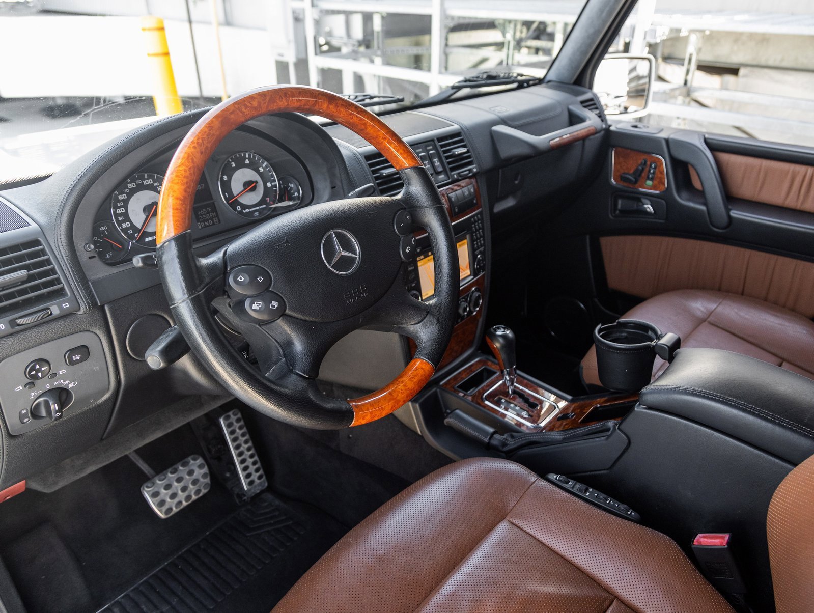 Used 2011 Mercedes-Benz G 55 AMG 4MATIC image 4