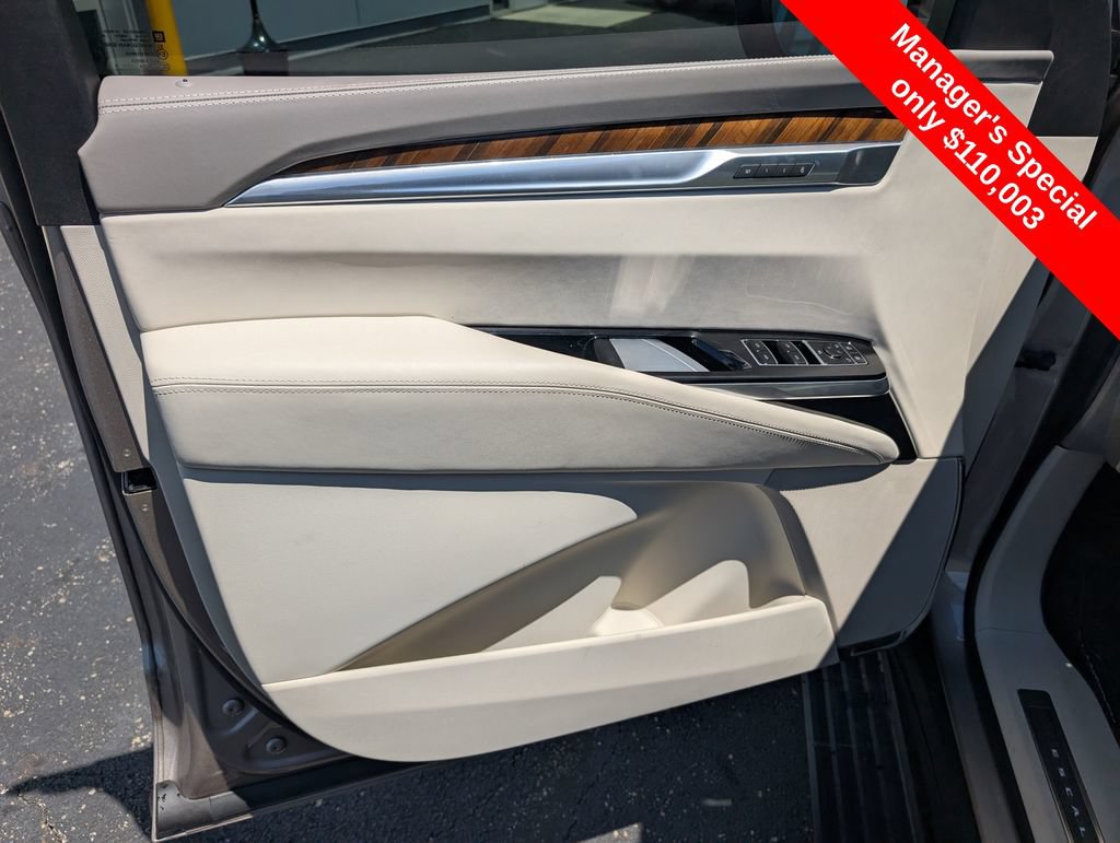 Used 2025 Cadillac Escalade Sport Platinum w/ LPO, Floor Liner Package AWD/4WD image 13
