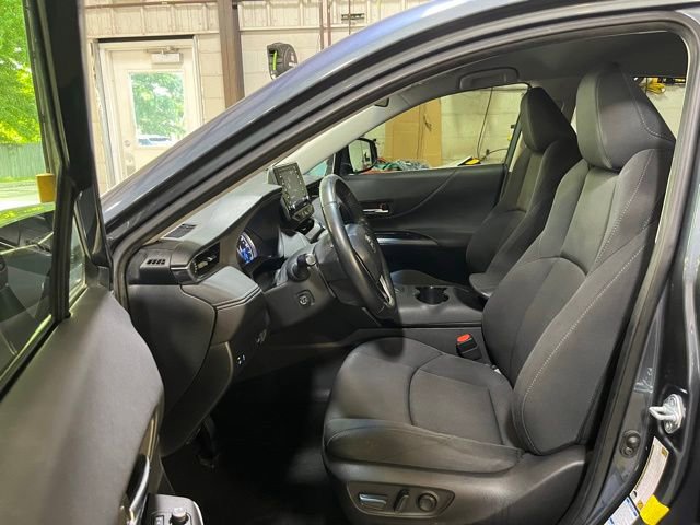 Used 2021 Toyota Venza LE AWD/4WD image 14