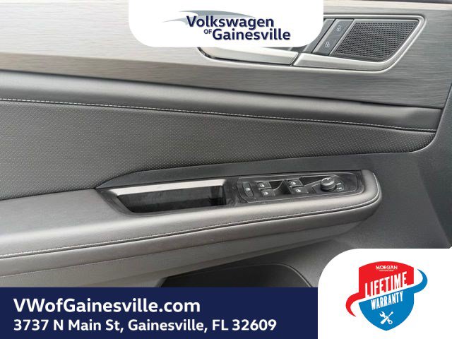 Certified 2026 Volkswagen Atlas Cross Sport SE AWD/4WD image 17