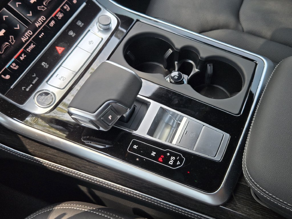 New 2027 Audi Q8 Premium Plus AWD/4WD image 24