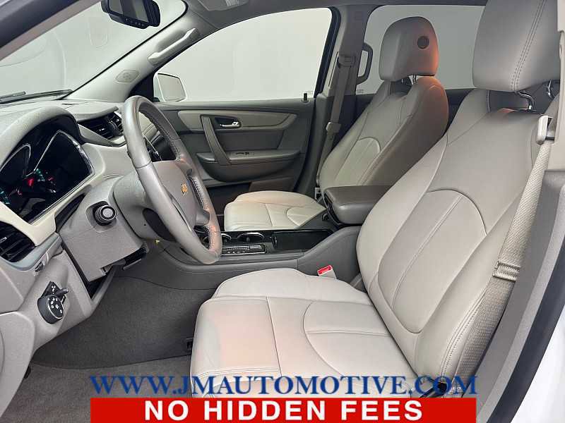 Used 2017 Chevrolet Traverse LT image 15