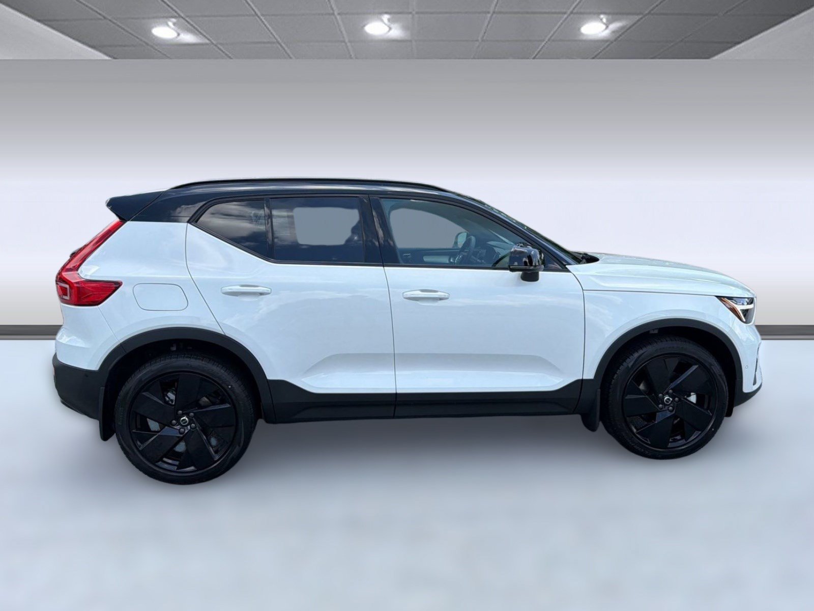 New 2026 Volvo XC40 B5 Ultra w/ Climate Package AWD/4WD image 8