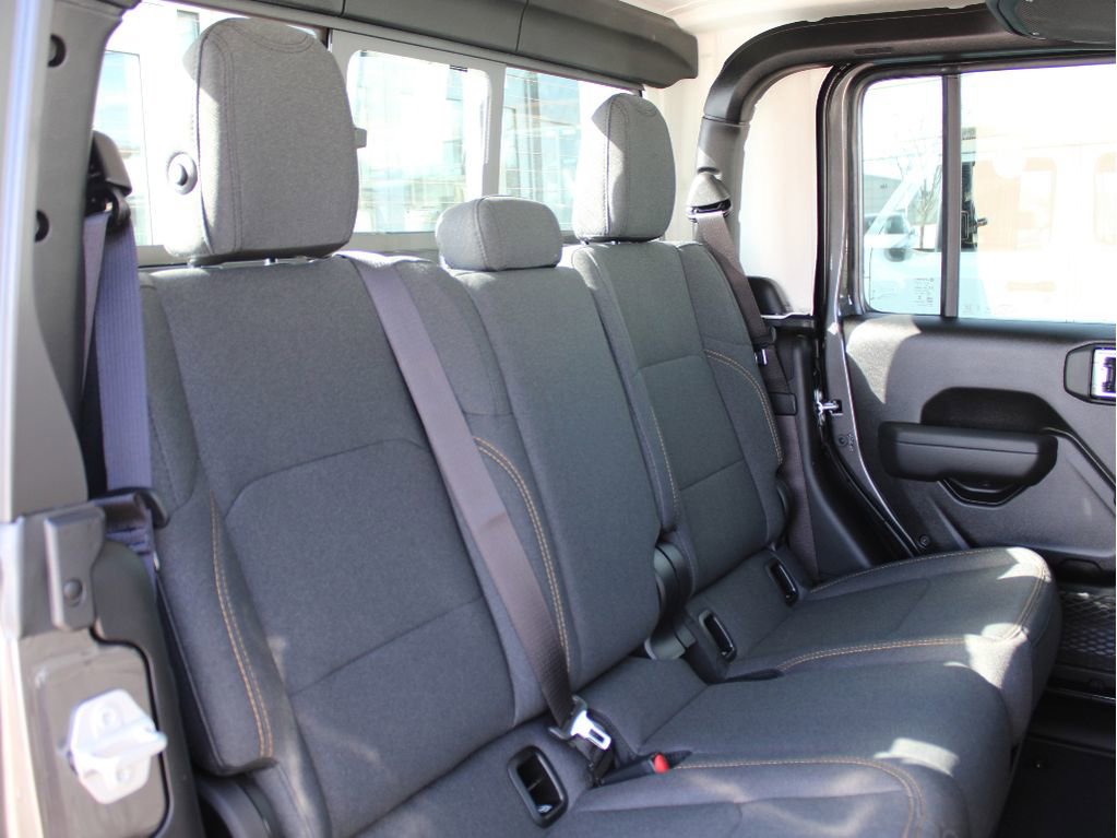 New 2026 Jeep Gladiator Sport image 30