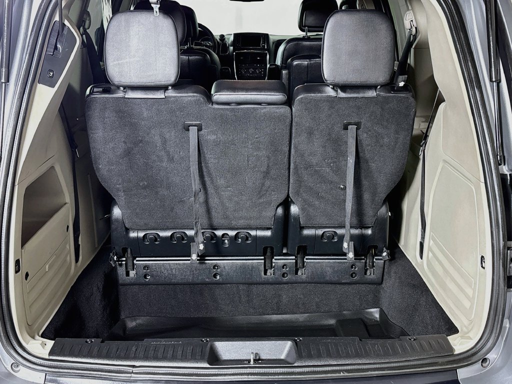 Used 2019 Dodge Grand Caravan SXT FWD image 19
