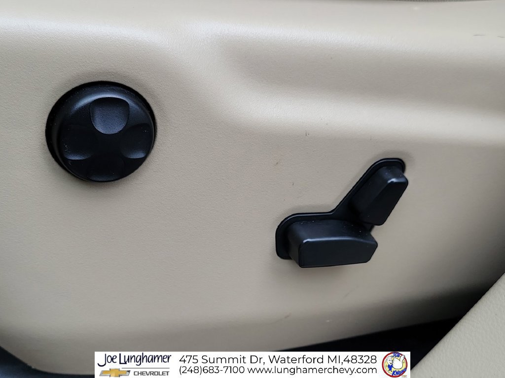 New 2027 Chevrolet Equinox LT w/ Convenience Package II FWD image 35