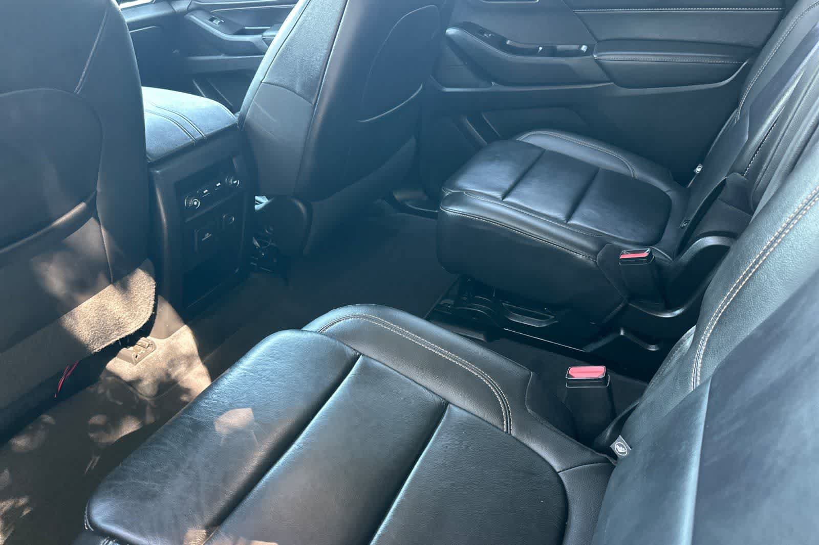 Used 2020 Chevrolet Traverse RS FWD image 5