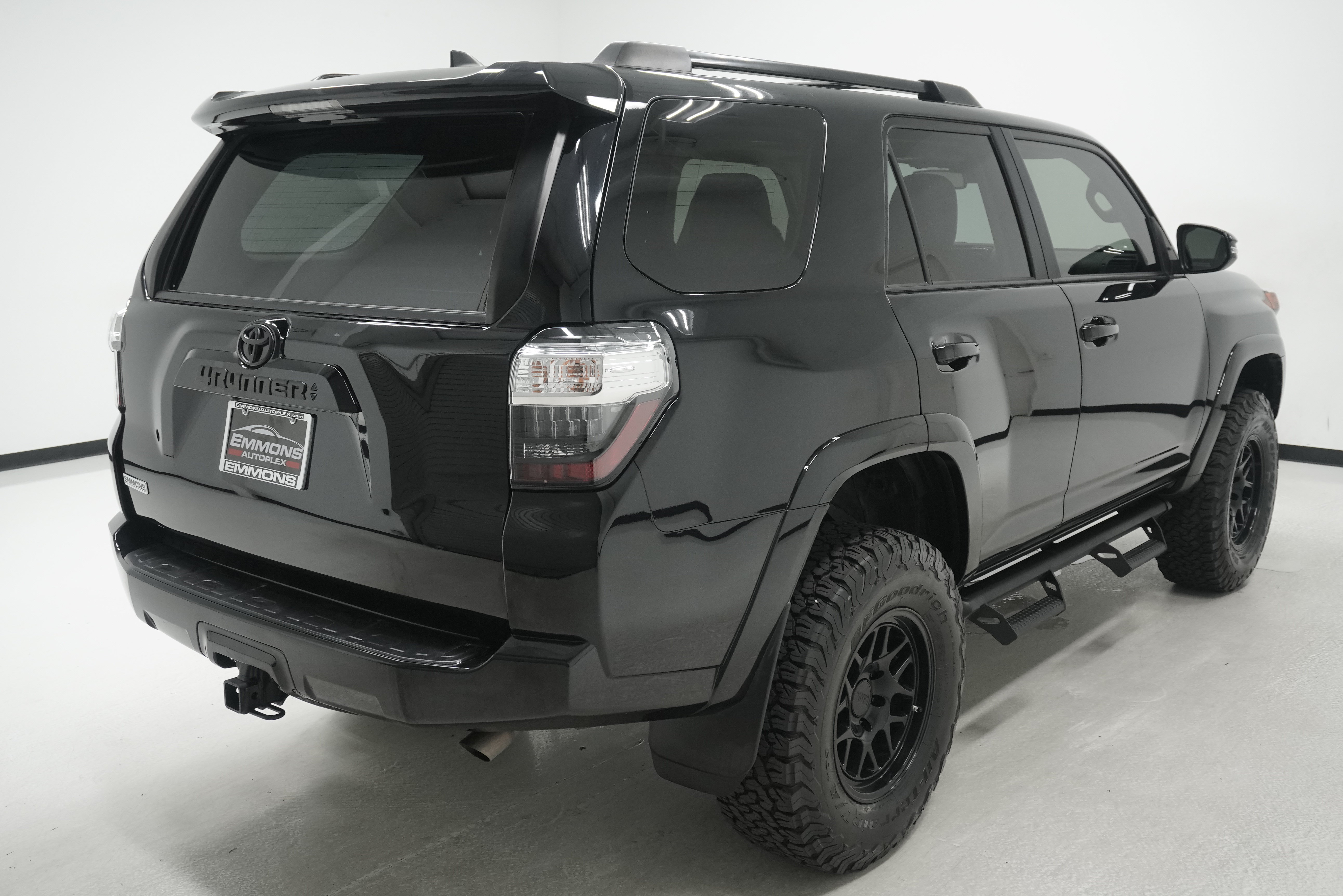 Used 2021 Toyota 4Runner Venture w/ Moonroof Package AWD/4WD image 4