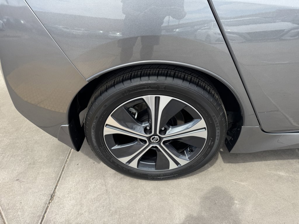 Used 2022 Nissan Leaf SV image 15