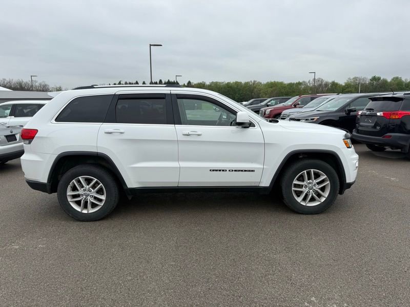 Used 2017 Jeep Grand Cherokee Laredo AWD/4WD image 5