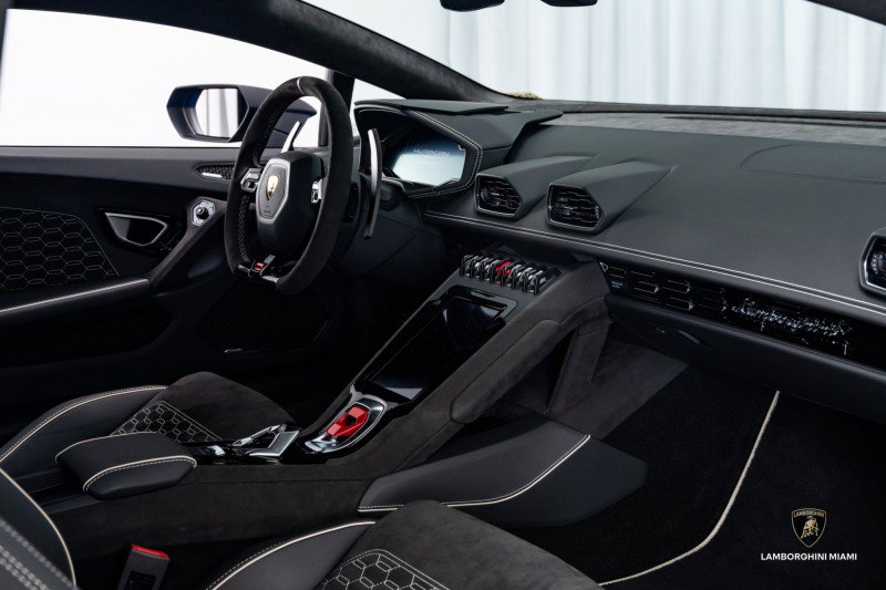 Used 2024 Lamborghini Huracan Sterrato image 46